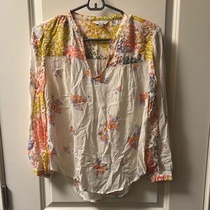 Lucky Brand White and Gold Ruffled Long Sleeve Blouse